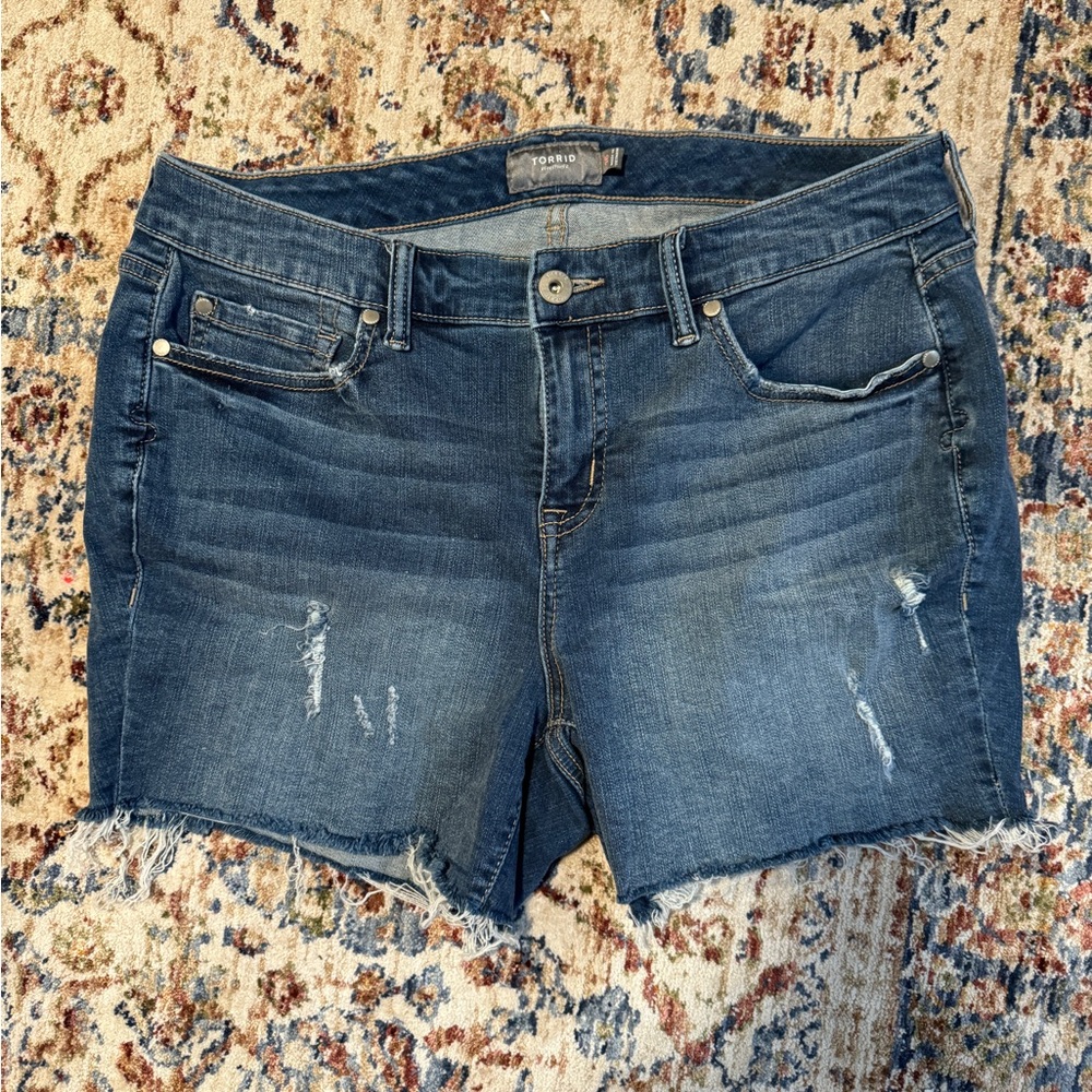Torrid Raw hem shorts